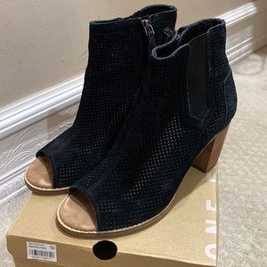 Tom’s Black Suede Bootie